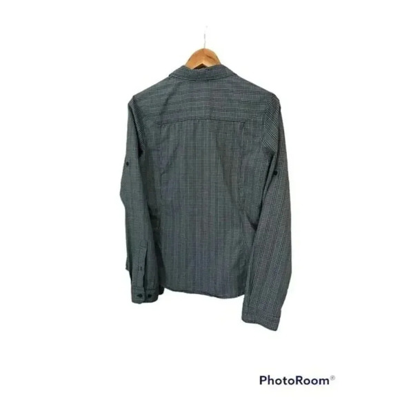 North‎ Face Women’s Collared Button Down Shirt Size Medium - Picture 2 of 2